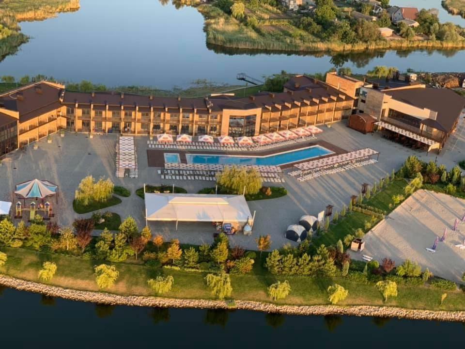 Ostrov River Club Novoselovka  Buitenkant foto